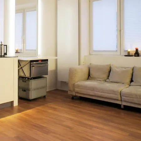Apartment Prestige With A Living Room, Air Conditiong, Balcony & The View On Palace