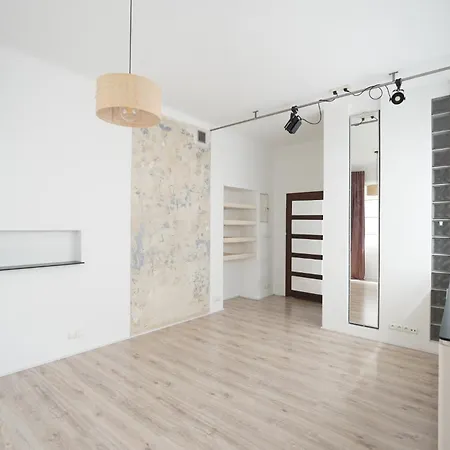 Apartment Prestige With A Living Room, Air Conditiong, Balcony & The View On Palace