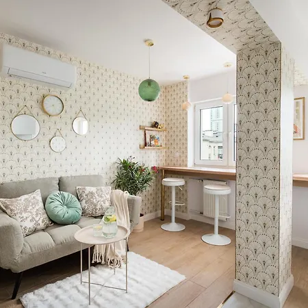 Apartment Prestige With A Living Room, Air Conditiong, Balcony & The View On Palace Warsaw